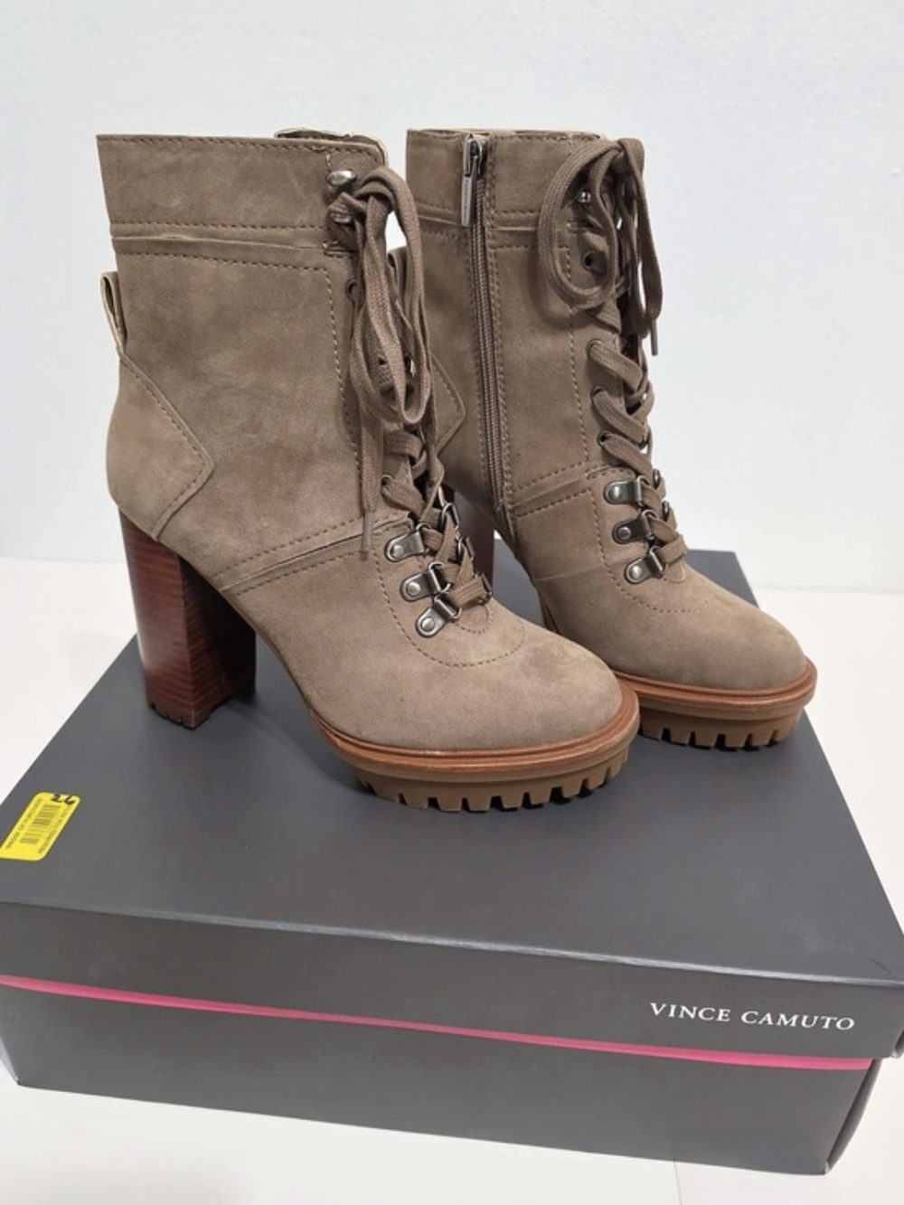 Vince Camuto VC-EMBRELLA Lace-Up Heeled Boots in Brown US 7M NWT